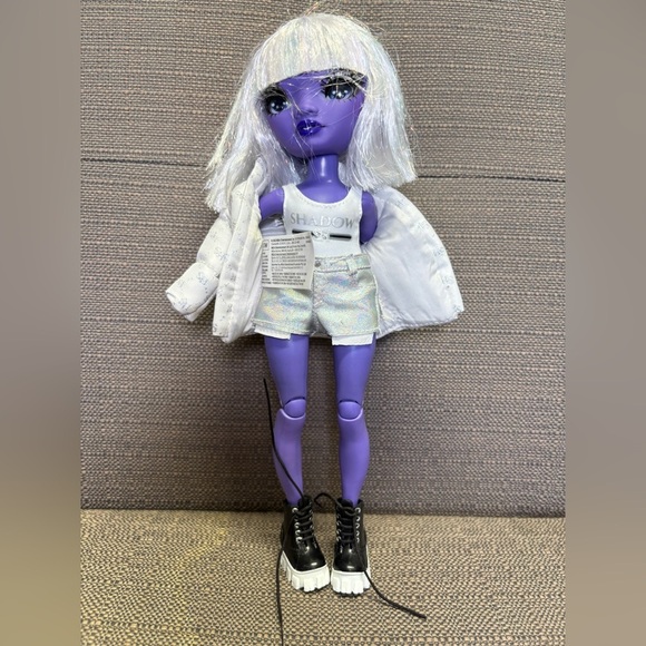 Rainbow High-Shadow High Doll Dia Mante - Picture 1 of 4